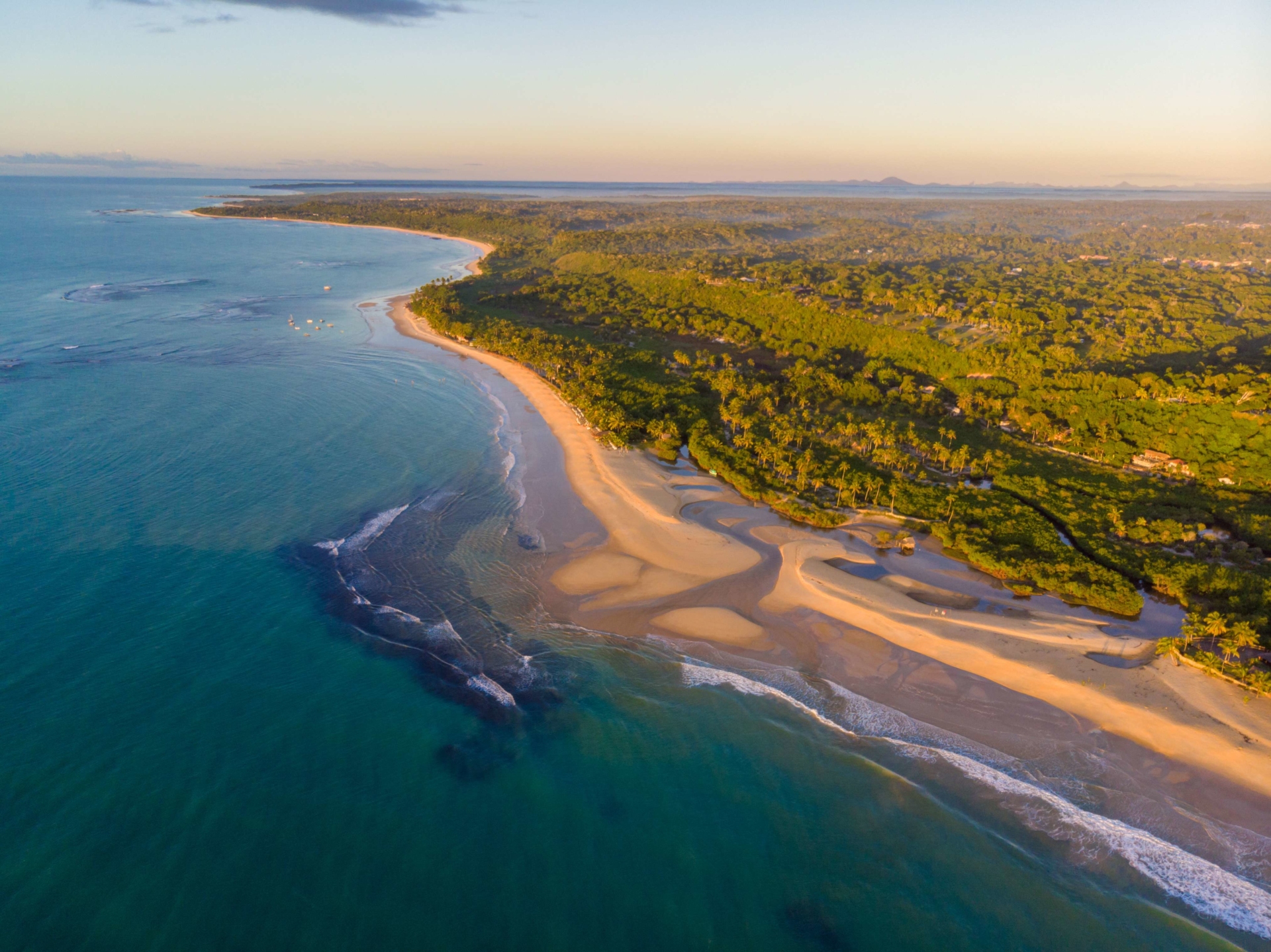 Vue aérienne de Trancoso au Brésil